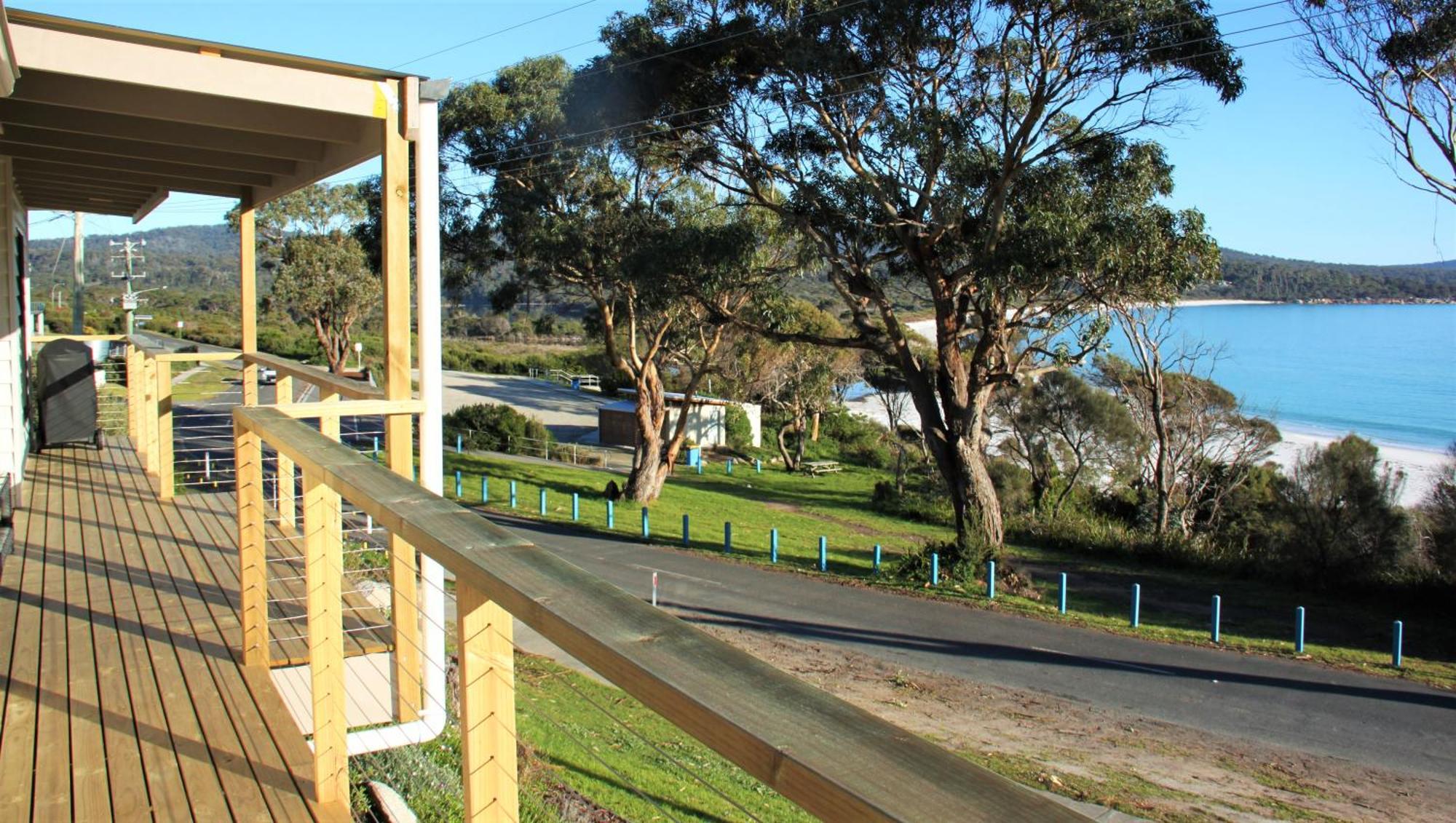 Kingfisher Cottage Beachfront At The Binalong Bay Buitenkant foto