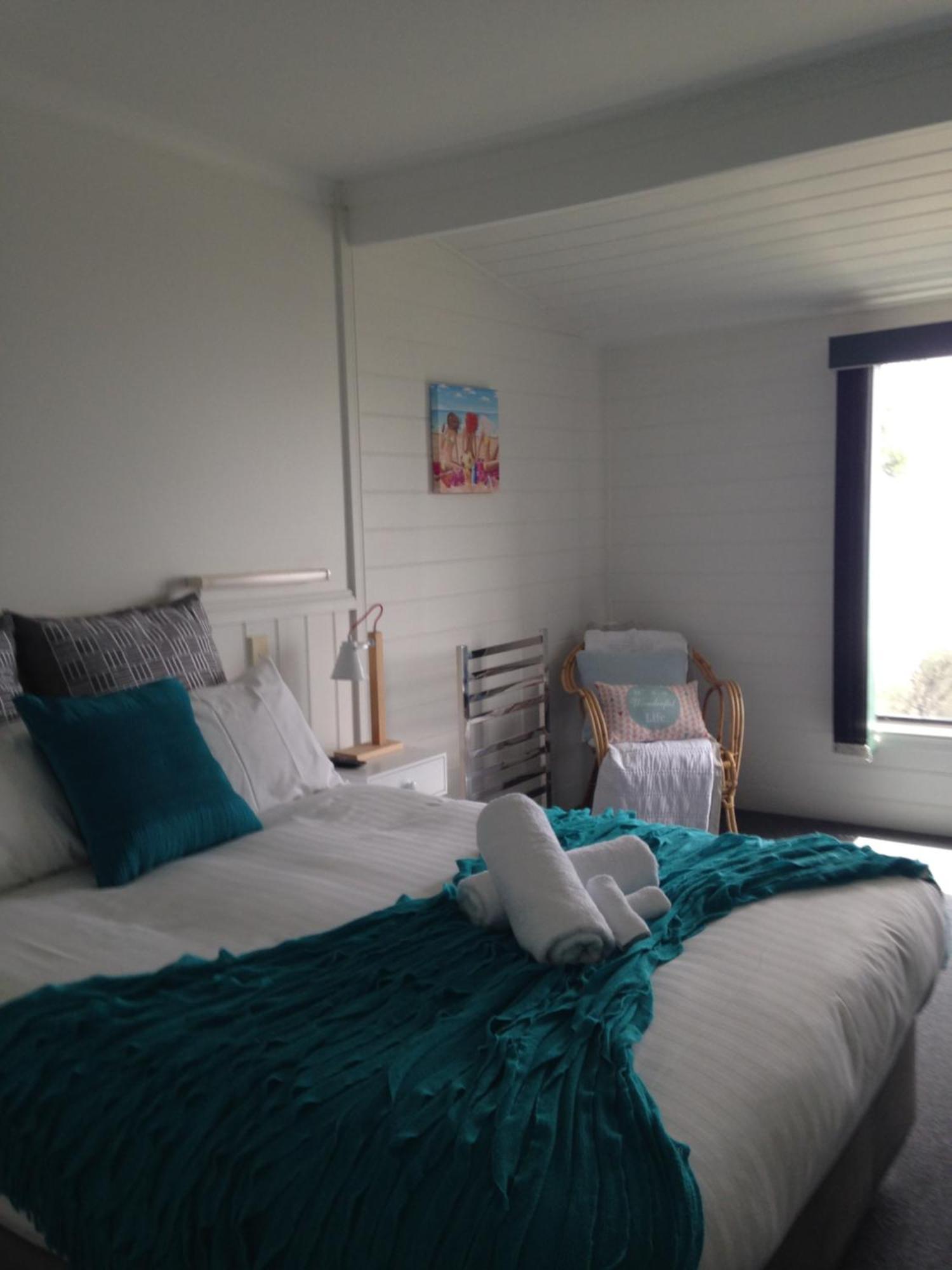 Kingfisher Cottage Beachfront At The Binalong Bay Buitenkant foto
